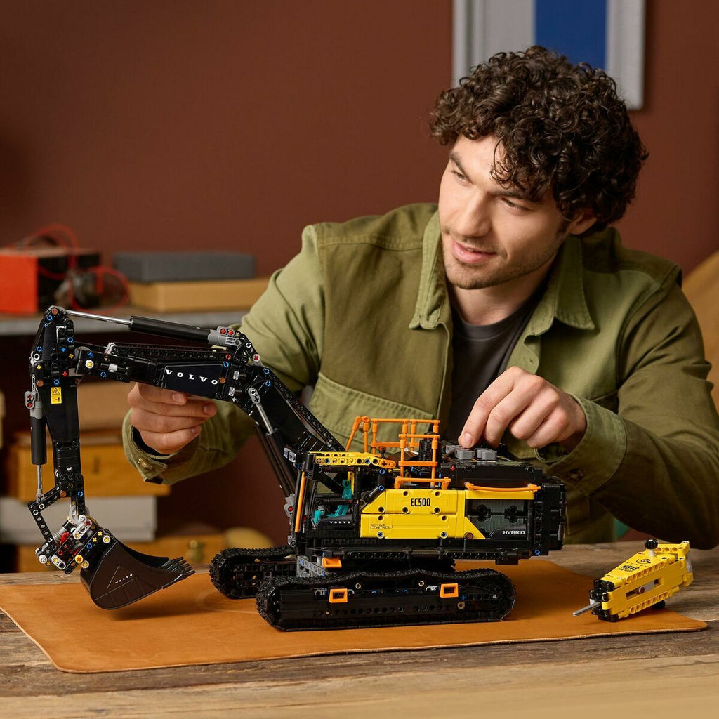 Set de construction Lego 42215 Volvo EC500 Hybrid Excavator 2359 Pièces